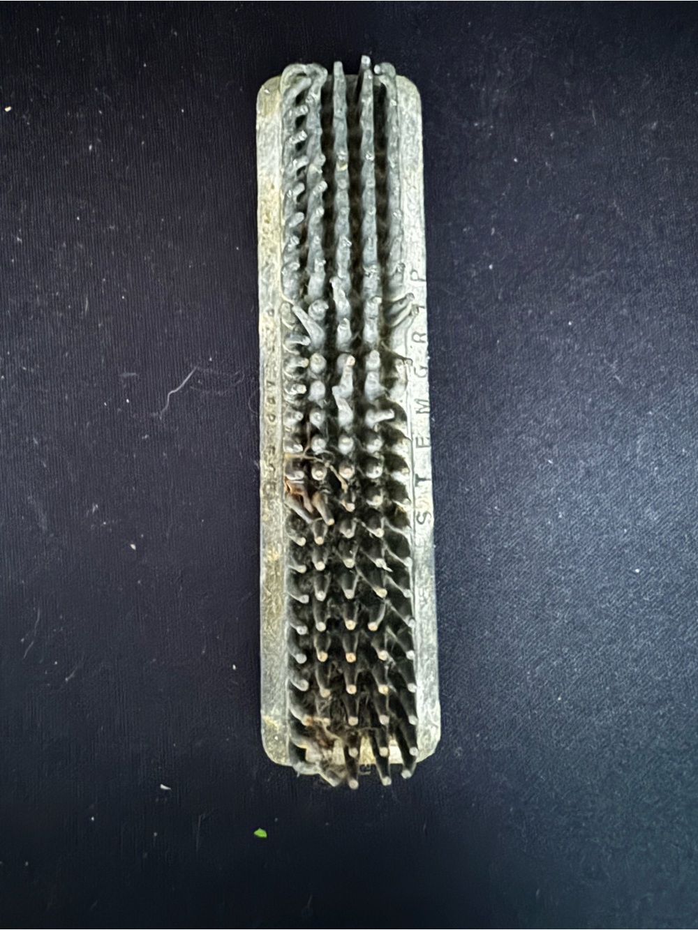 Heavy-Duty Wire Brush Scrubbing Block – Gray
